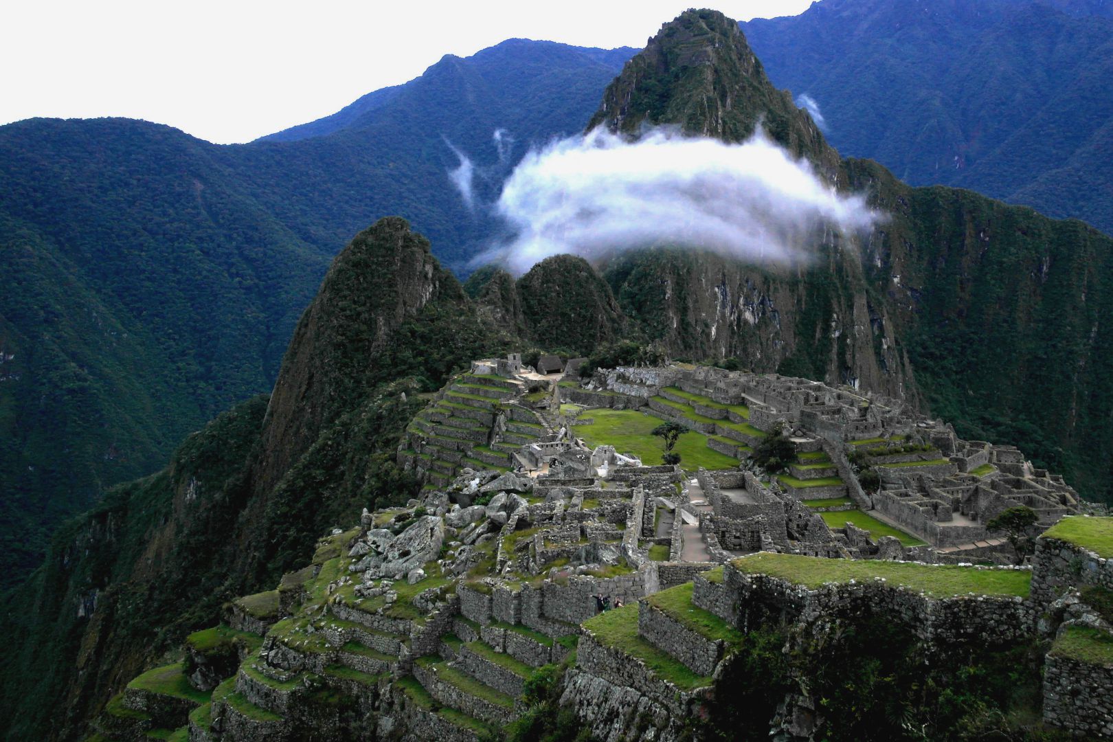 Wolke über Macchu Picchu